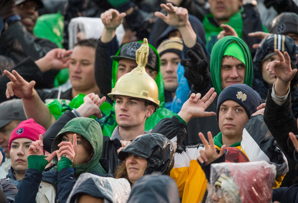 #9/8 Notre Dame 17, #14/13 Stanford 14 (USATSI)