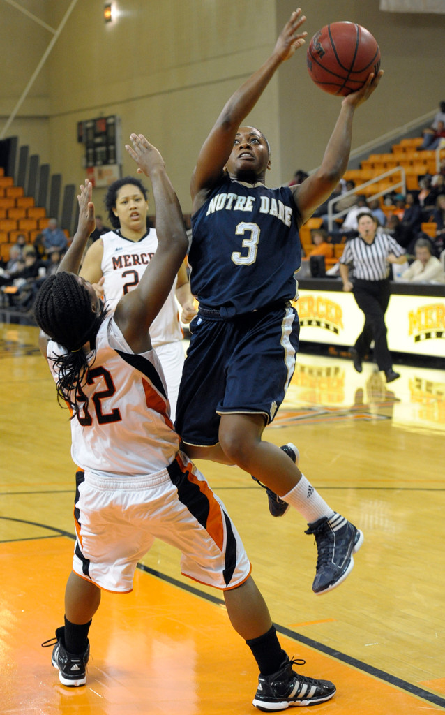 No. 3 Notre Dame Downs Mercer, 128-42 (AP)