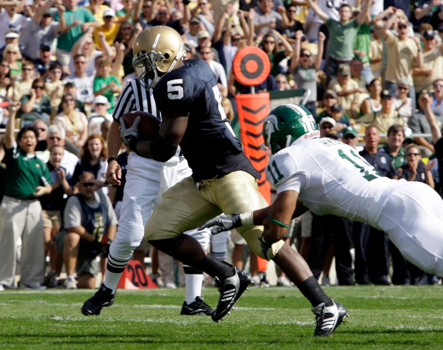 Armando Allen crosses the goal line to score Notre Dame's first touchdown against Michigan State on Saturday, Sept. 19.