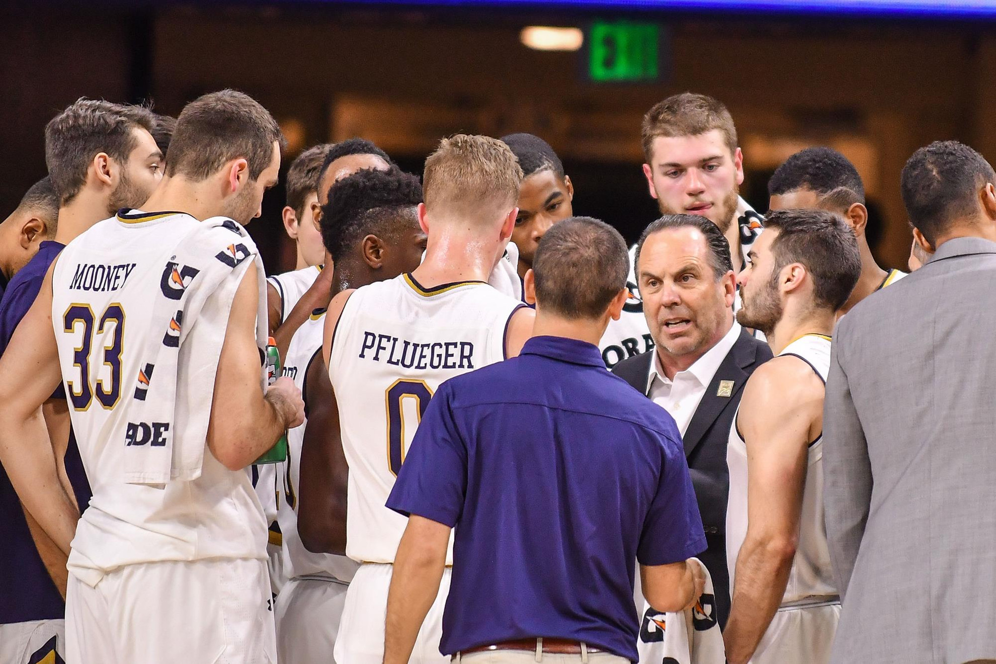 Men’s Basketball Announces 2018-19 Non-Conference Schedule Mike Brey and 2017 team