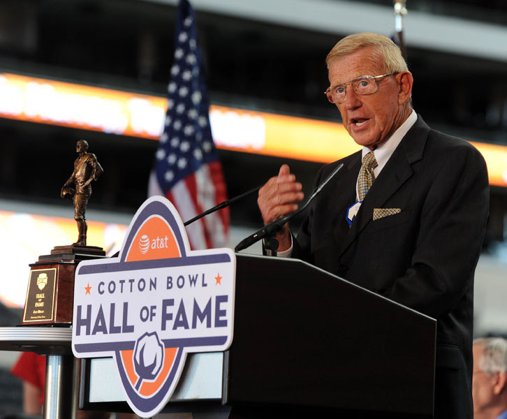 Lou Holtz Inducted Into AT&T Cotton Bowl Hall Of Fame Former Notre Dame head coach Lou Holtz was inducted into the AT&T Cotton Bowl Hall of Fame on Thursday in Arlington, Texas.
