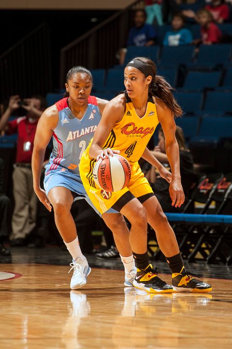Former Notre Dame All-America point guard Skylar Diggins ('13) will make her professional debut at 7 p.m. (ET) Saturday when her Tulsa Shock visit the Atlanta Dream. Two days later, Diggins and Tulsa will host Washington live on ESPN2 at 3 p.m. (ET).