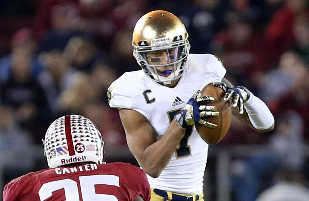 No. 25 Irish Fall at No. 8 Stanford, 27-20 Senior captain TJ Jones passed 1,000 receiving yards on the season.
