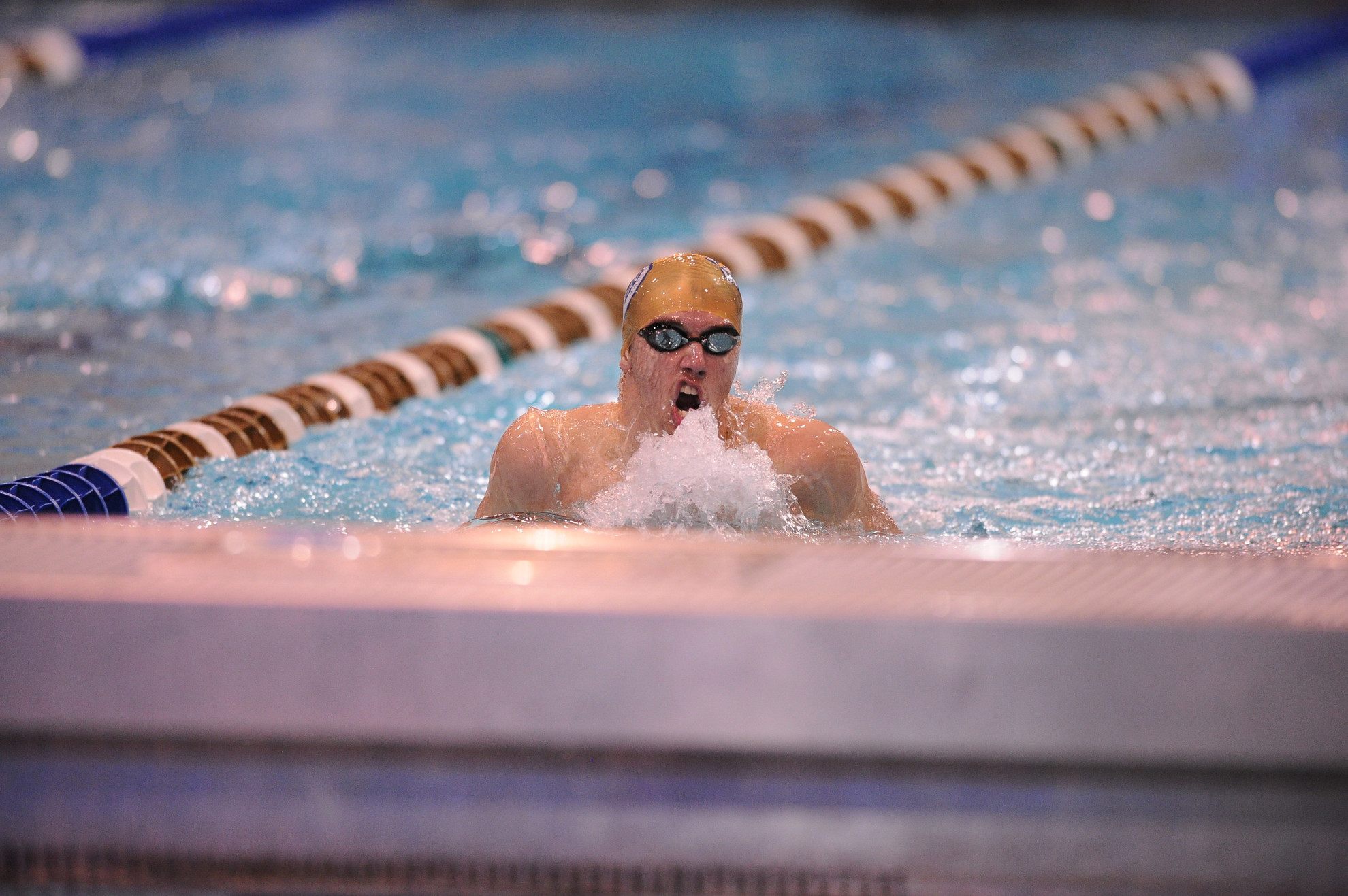 Irish Return To Action In Double-Dual Meet At Northwestern Saturday Junior All-American Zach Stephens is ranked in the top 10 nationally in both the 200 IM (eighth) and 100 breaststroke (ninth) entering this weekend's meet at Northwestern