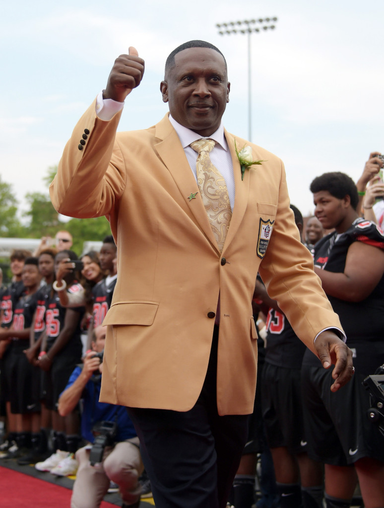 Jerome Bettis and Tim Brown inducted into Pro Football Hall of Fame