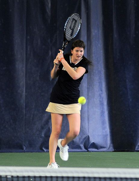 Kali Krisik won her 10th singles match of the season against Texas A&amp;M.