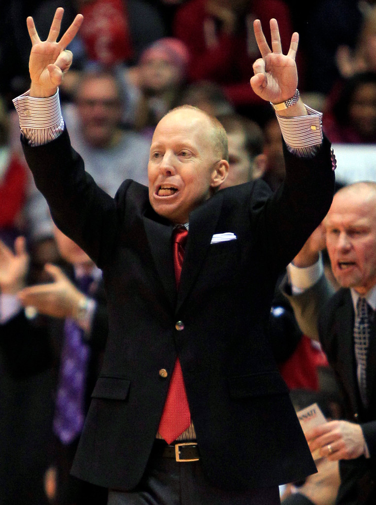 Irish Stopped by Cincinnati, 71-55 (AP)