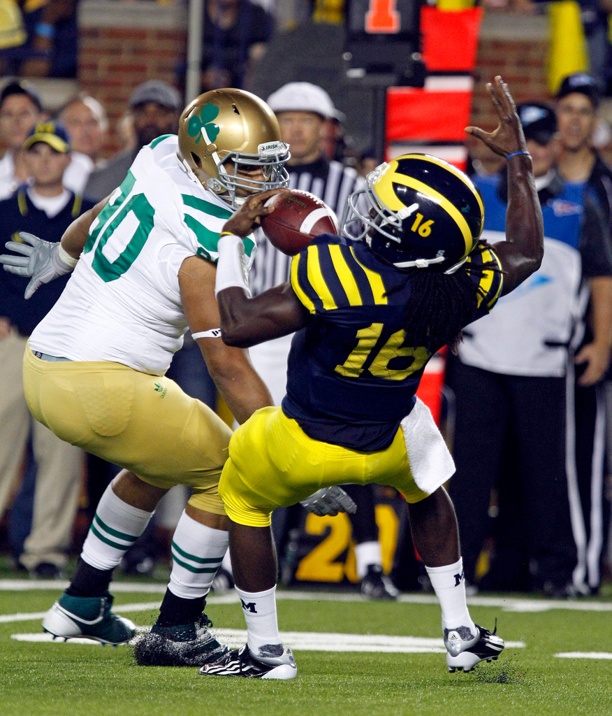 Notre Dame Loses Heartbreaker To Michigan, 35-31 (AP)