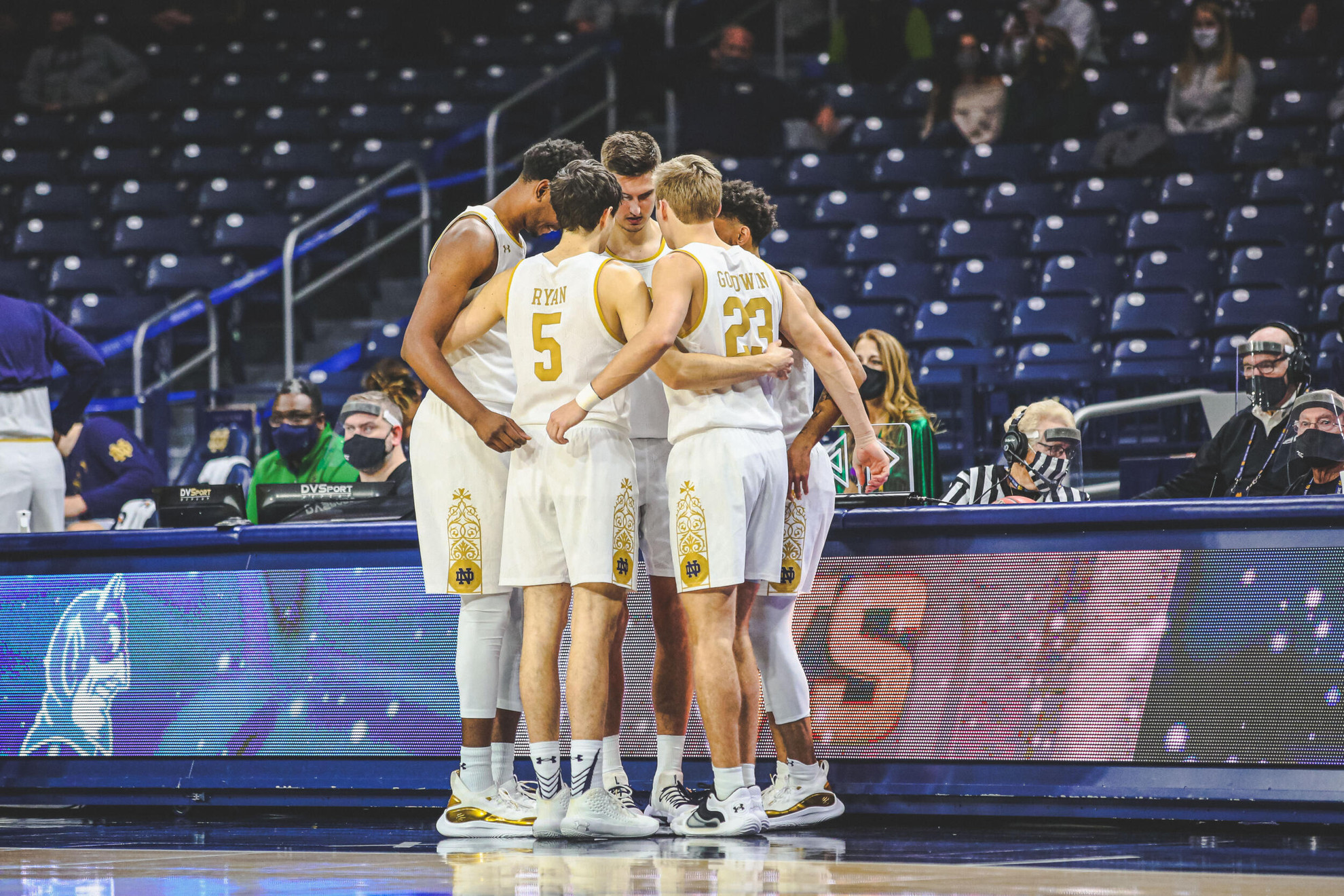Irish And Knights Meet In Purcell Pavilion Wednesday Afternoon Irish And Knights Meet In Purcell Pavilion Wednesday Afternoon