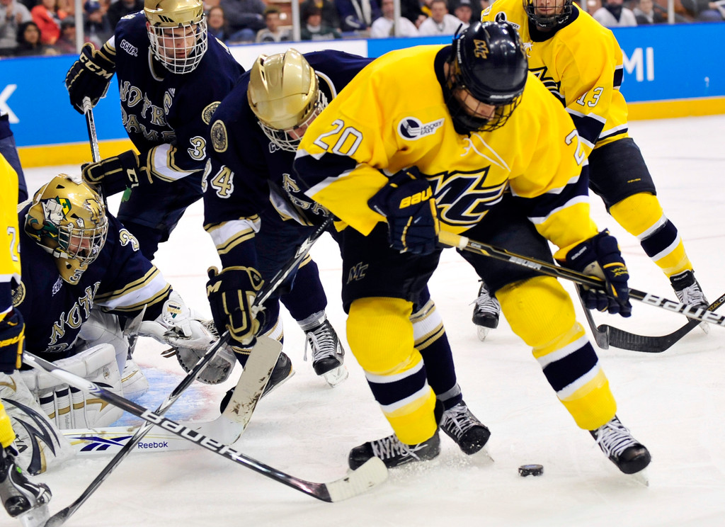 Lee's OT Goal Pushes Irish Past Merrimack in NCAAs (AP)