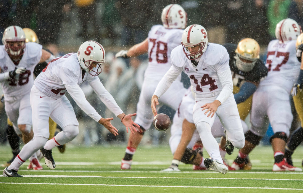 #9/8 Notre Dame 17, #14/13 Stanford 14 (USATSI)