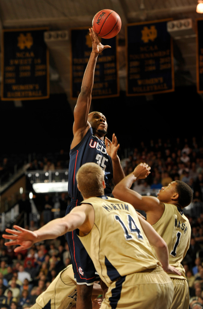 No. 14 Irish Topple No. 8 Connecticut In 73-70 Thriller (AP)