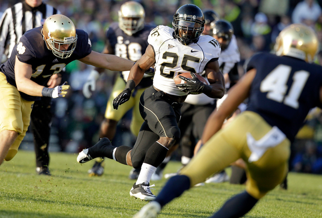 No. 3 Irish Remain Perfect, Overpower Wake Forest, 38-0 (AP)