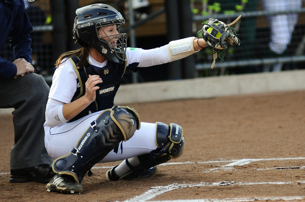 Softball Wins Home Opener Over Western Michigan
