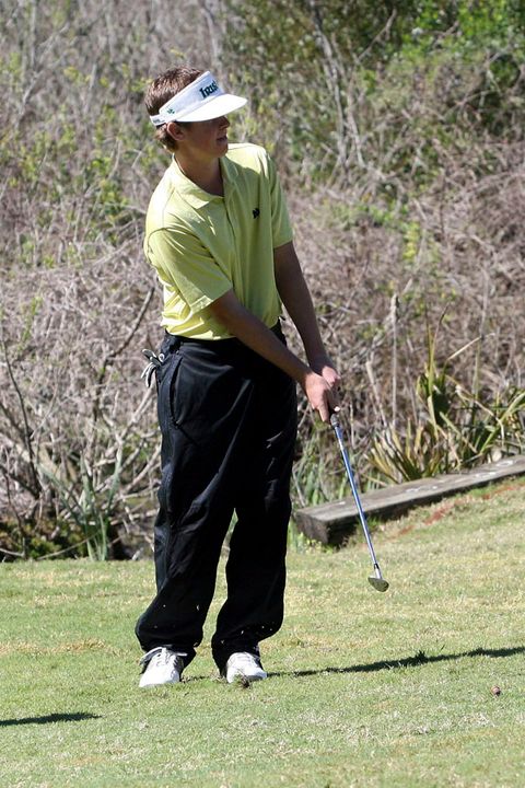 Sophomore Connor Alan-Lee fired a career-low 68 on Wednesday and moved up to finish in a tie for 11th place with a career-low 220 (+4) at the Palmas del Mar Intercollegiate in Humacao, P.R.