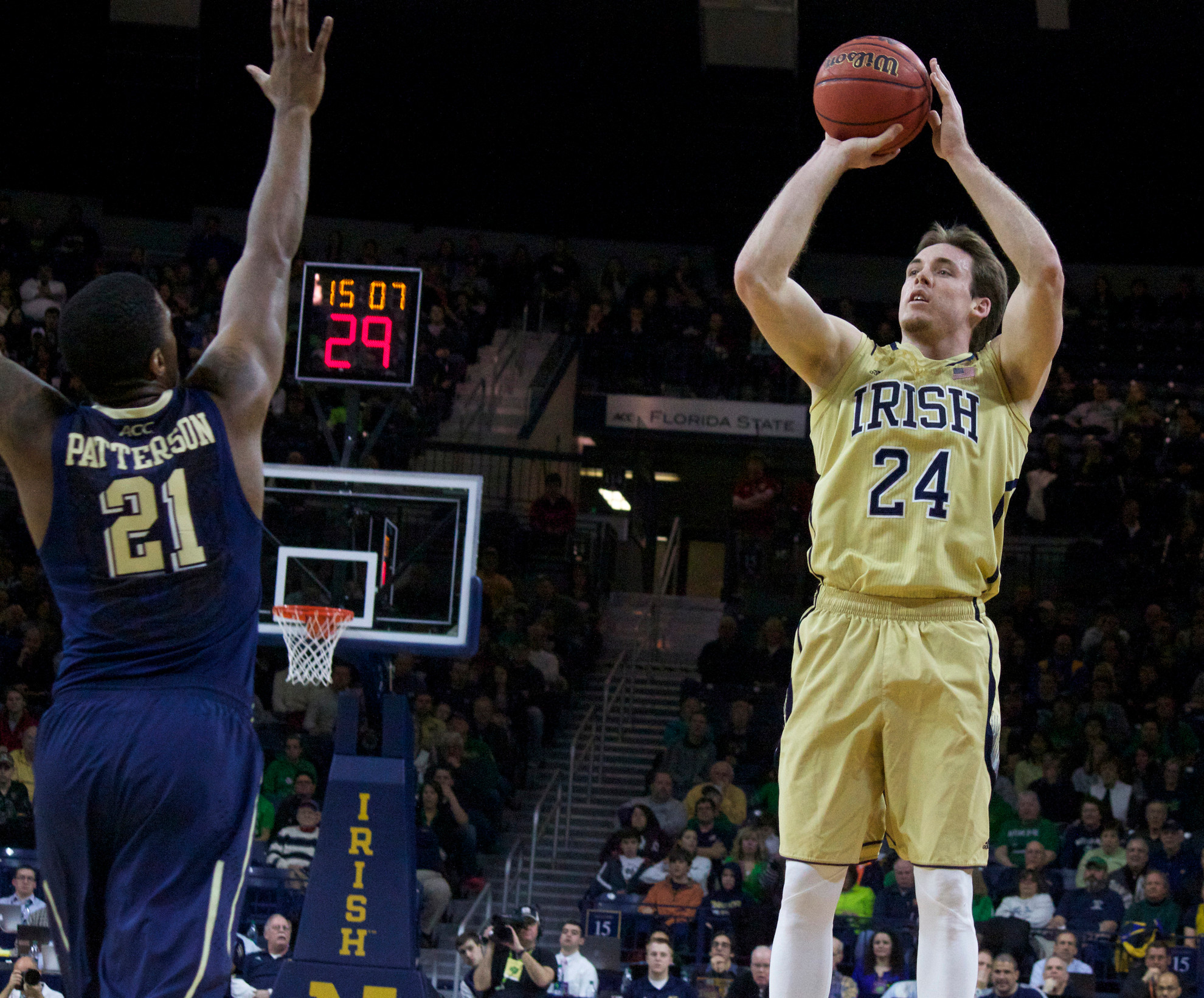 Notre Dame To Play Massachusetts And Providence In 2014 Tip-Off Tournament At Mohegan Sun Pat Connaughton, a Massachusetts native, and the Fighting Irish will be meeting the Minutemen for the first time ever.