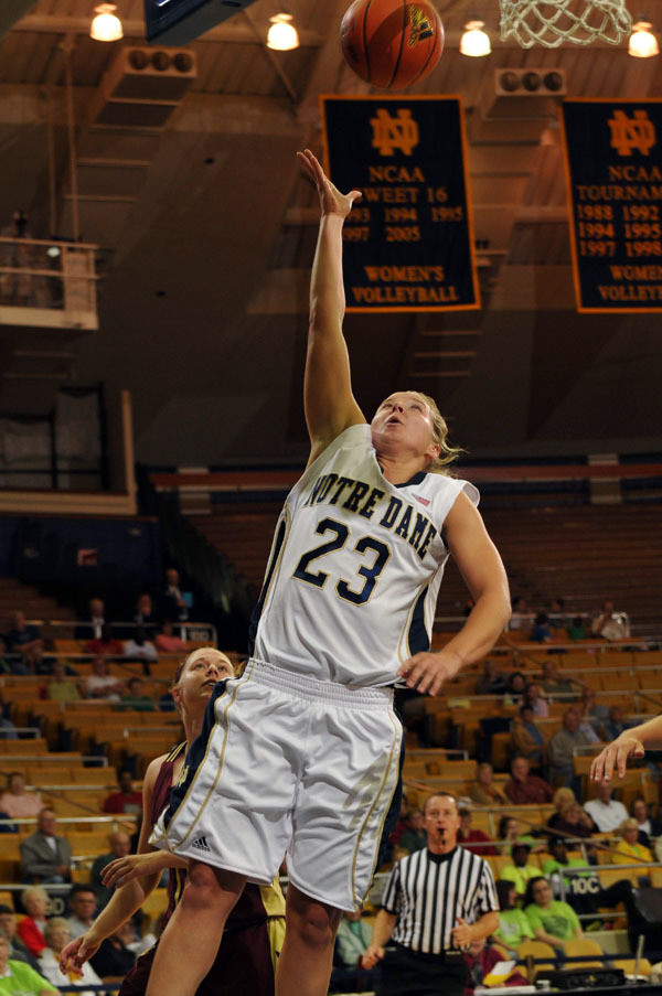 #16/14 Irish Roll In Exhibition Opener, Downing Gannon, 96-30 Junior guard Melissa Lechlitner scored all 13 of her points in the second half, helping the No. 16/14 Irish cruise to a 96-30 exhibition win over Gannon on Wednesday night at the Joyce Center.