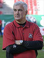 Peter Vaas Named Football Quarterbacks Coach Peter Vaas has been named the new quarterbacks coach at Notre Dame.