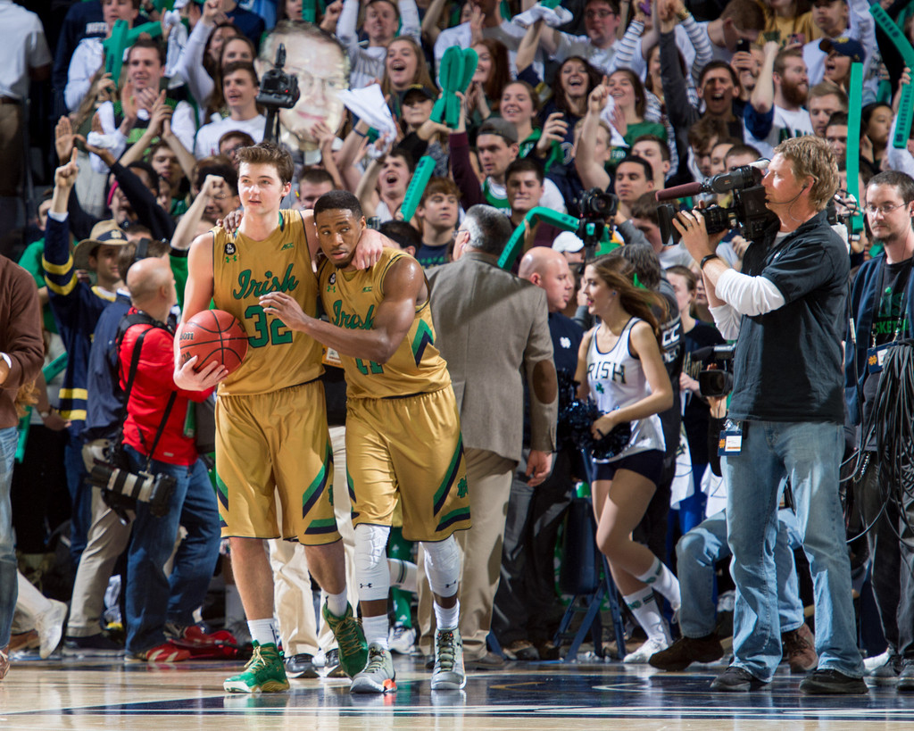 Notre Dame 71, Louisville 66