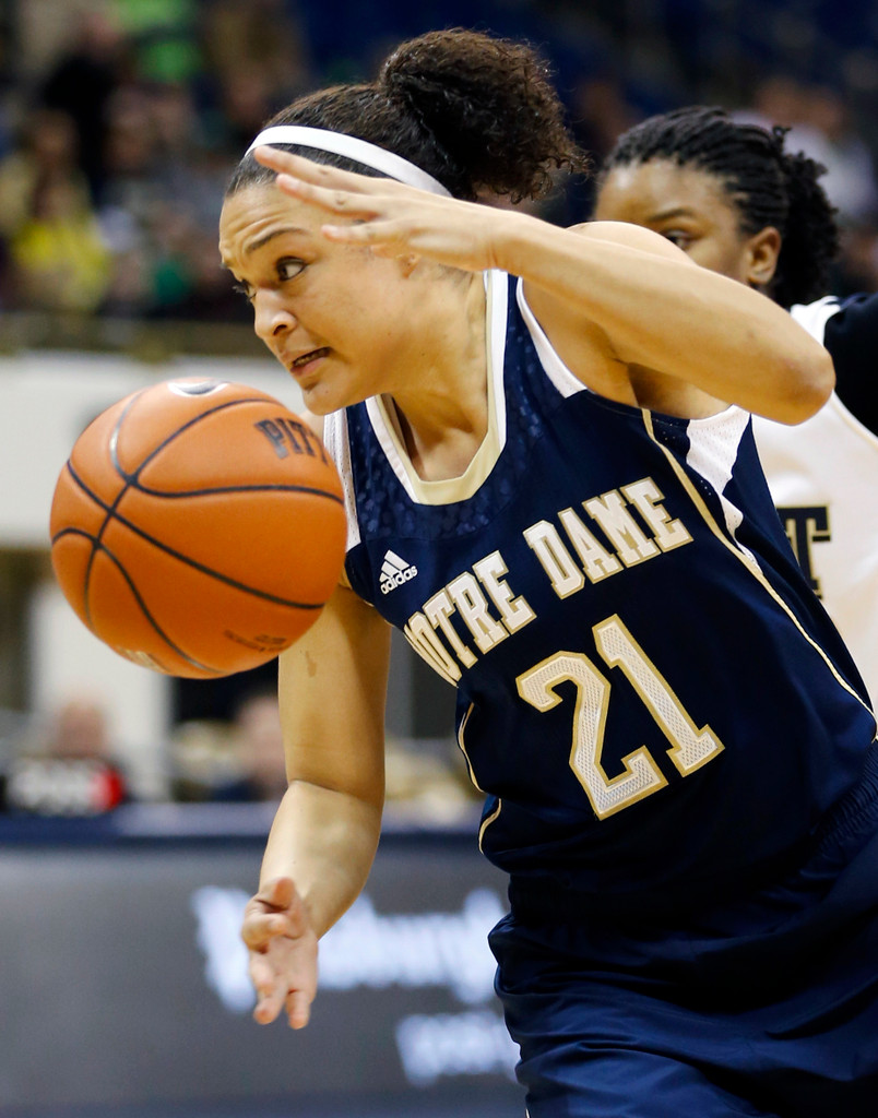 No. 2 Irish Overpower Pittsburgh, 73-47 (AP)