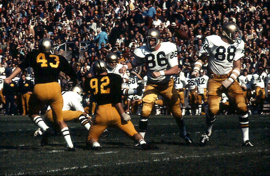 David Casper, a consensus All-American and co-captain on Notre Dame's 1973 national championship team, has been named to the College Football Hall of Fame Class of 2012, it was announced Tuesday by the National Football Foundation.