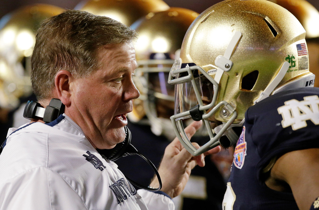 Irish Title Hopes Halted By Crimson Tide, 42-14 (AP)