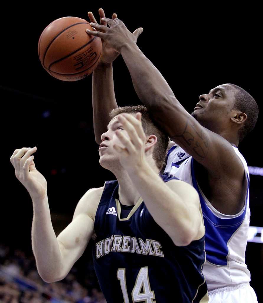 Defense Shines for Irish in 55-42 Victory Over Seton Hall (AP)