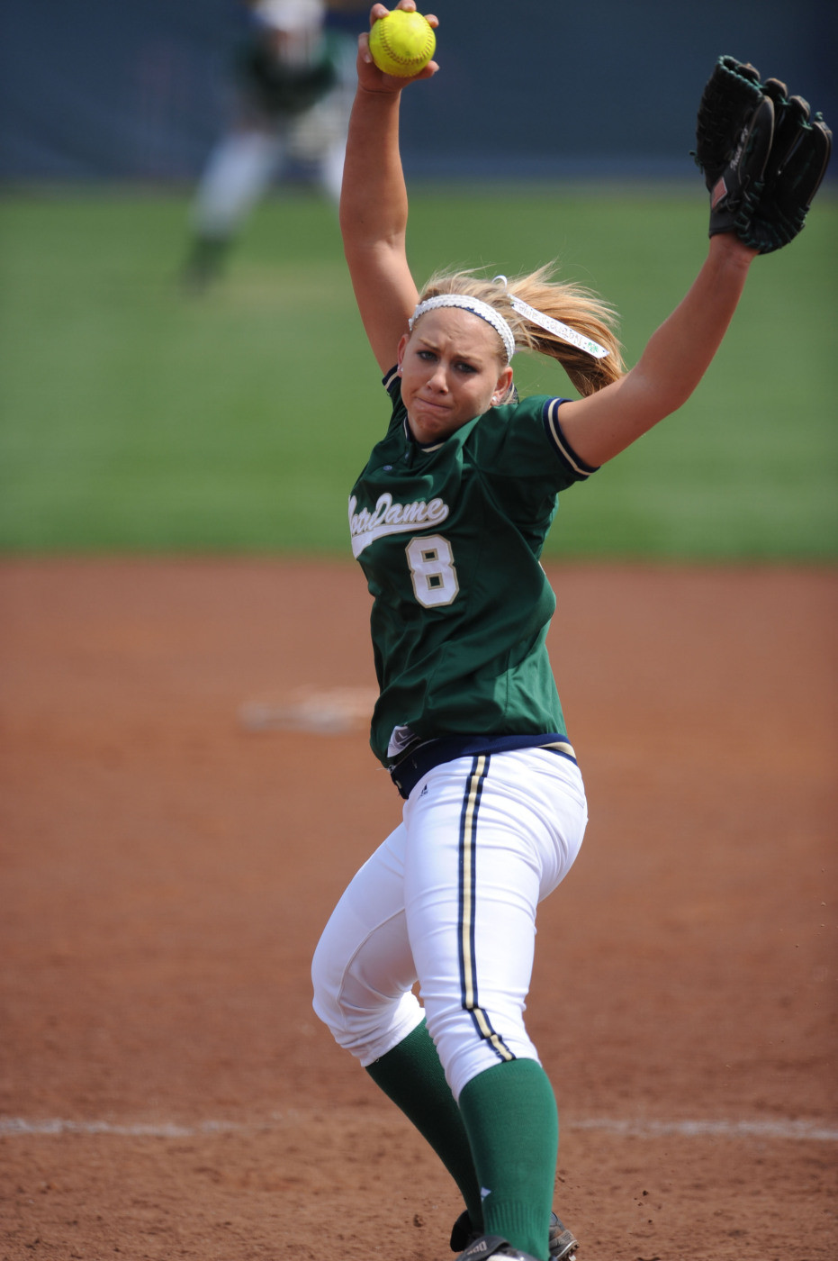 Home Run Derby Sends Irish Off With Day-One Win Brittney Bargar hurled the second no-hitter of the 2008 season Friday against Kent State in the opening game of the NCAA Regional in Ann Arbor, Mich.