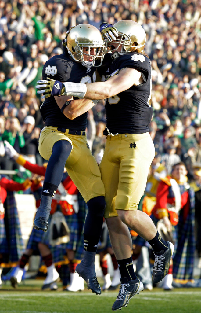 No. 3 Irish Remain Perfect, Overpower Wake Forest, 38-0 (AP)
