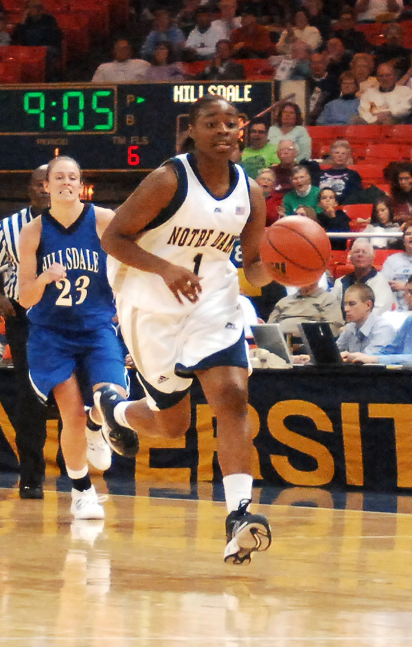 #20 Irish Reach BIG EAST Halfway Mark Saturday At Cincinnati Senior guard Tulyah Gaines is averaging 20.5 points in two career games vs. Cincinnati, including a career-high 27 points in last year's 81-70 Irish win at the Joyce Center.