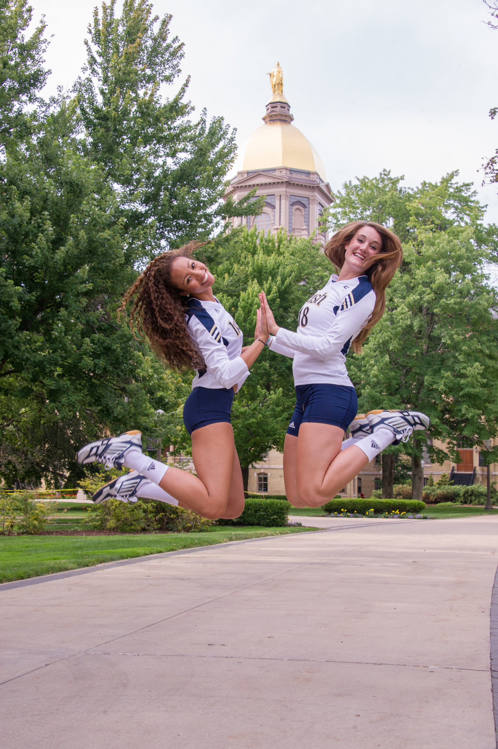 Volleyball Freshmen Finding Role Early In Preseason Camp Simmone Collins (left) and Katie Higgins (right) are finishing up their first week as freshmen on the Notre Dame volleyball team.