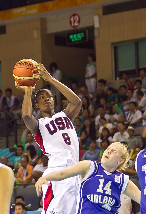Notre Dame fifth-year senior forward Devereaux Peters poured in a game-high 17 points to help lead the United States to a 96-30 win over Finland in the quarterfinals of the 2011 World University Games on Thursday night in Shenzhen, China.