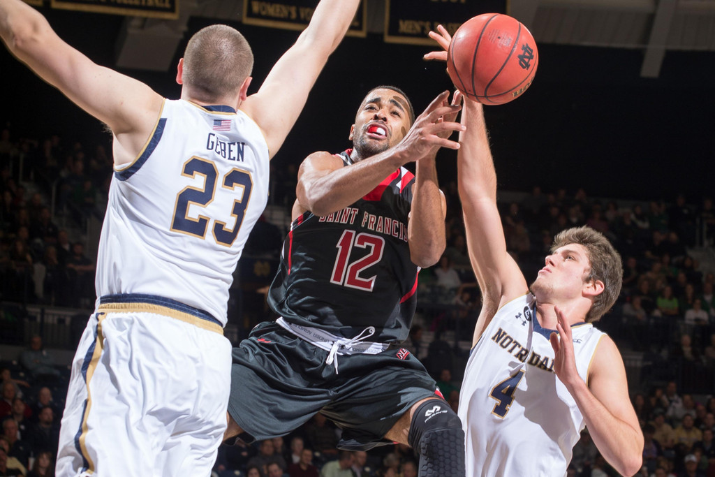 Notre Dame 87, St. Francis 56