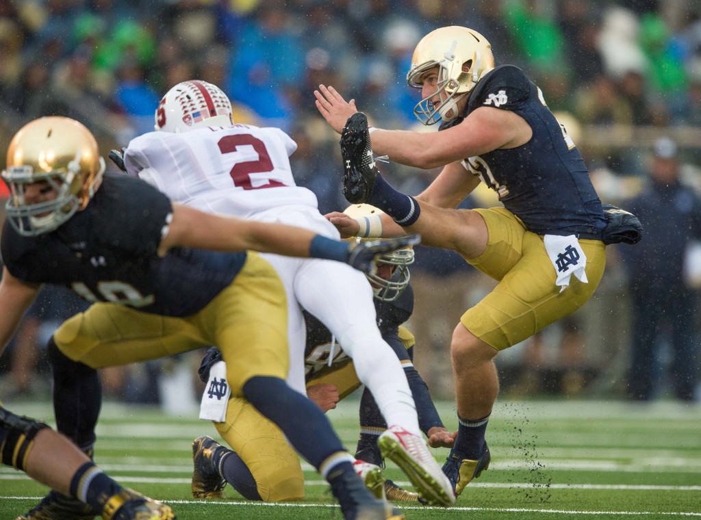 #9/8 Notre Dame 17, #14/13 Stanford 14 (USATSI)
