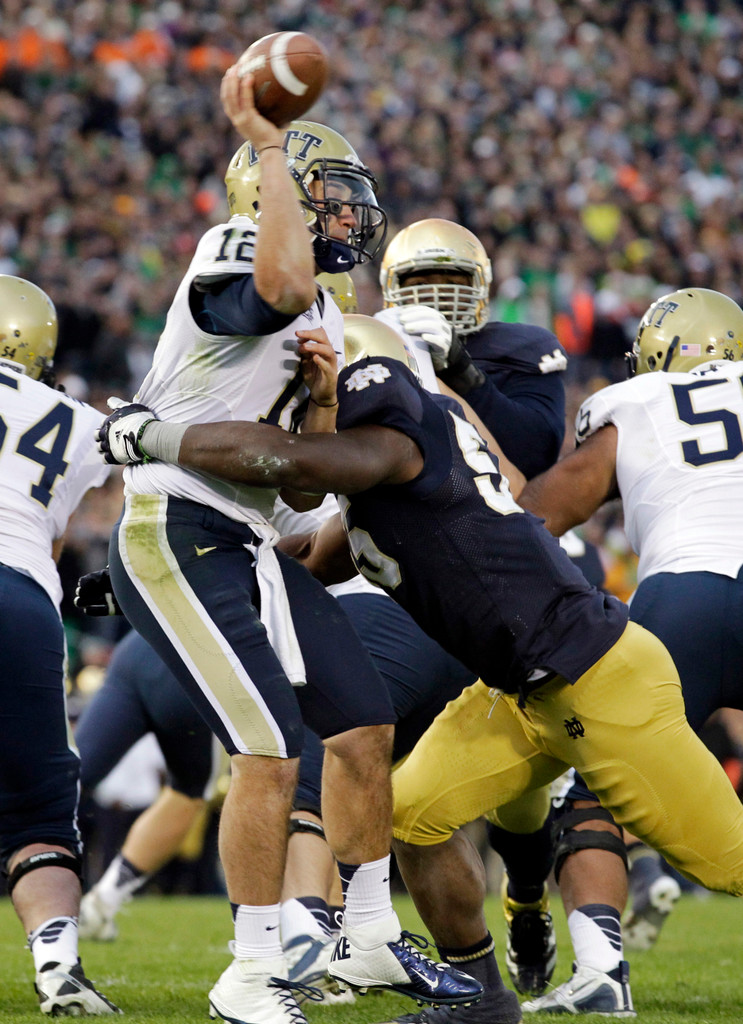 No. 4 Notre Dame Fights Back to Defeat Pitt 29-26 in Third OT (AP)