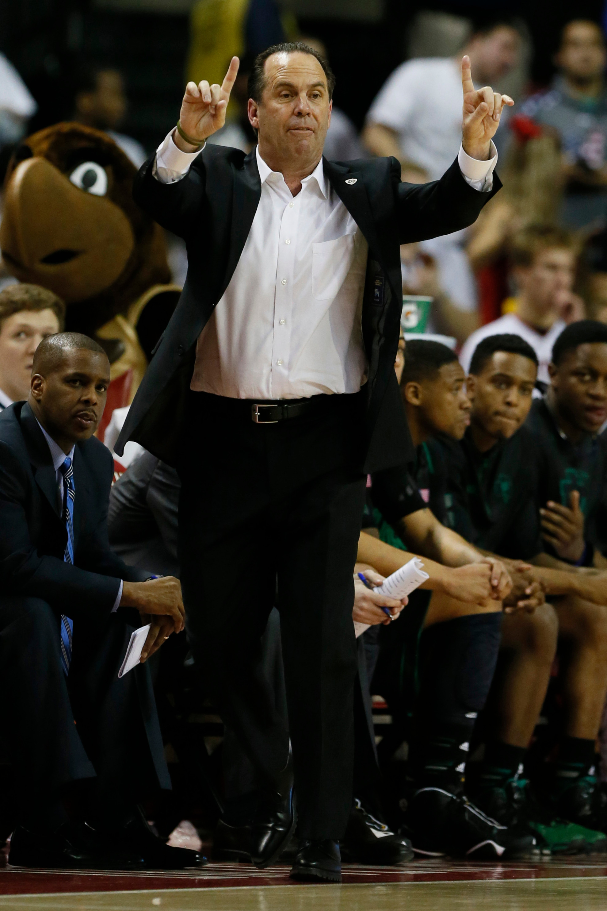 Fighting Irish Host Hokies On Sunday Fighting Irish head coach Mike Brey went 3-0 against Virginia Tech when the two programs were together in the BIG EAST Conference.