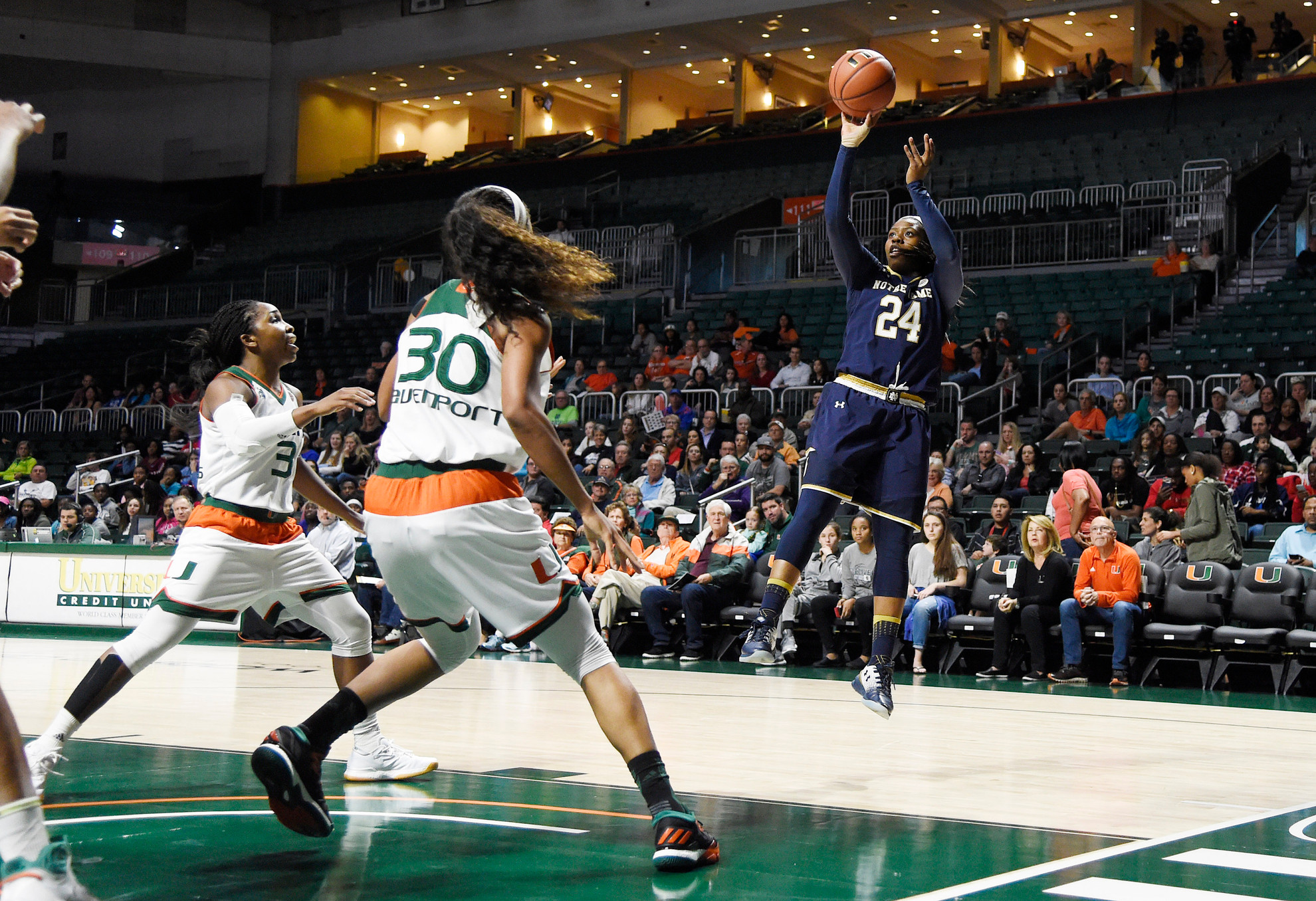 Irish Avenge #14 Miami in Conference Clash Irish Avenge #14 Miami in Conference Clash