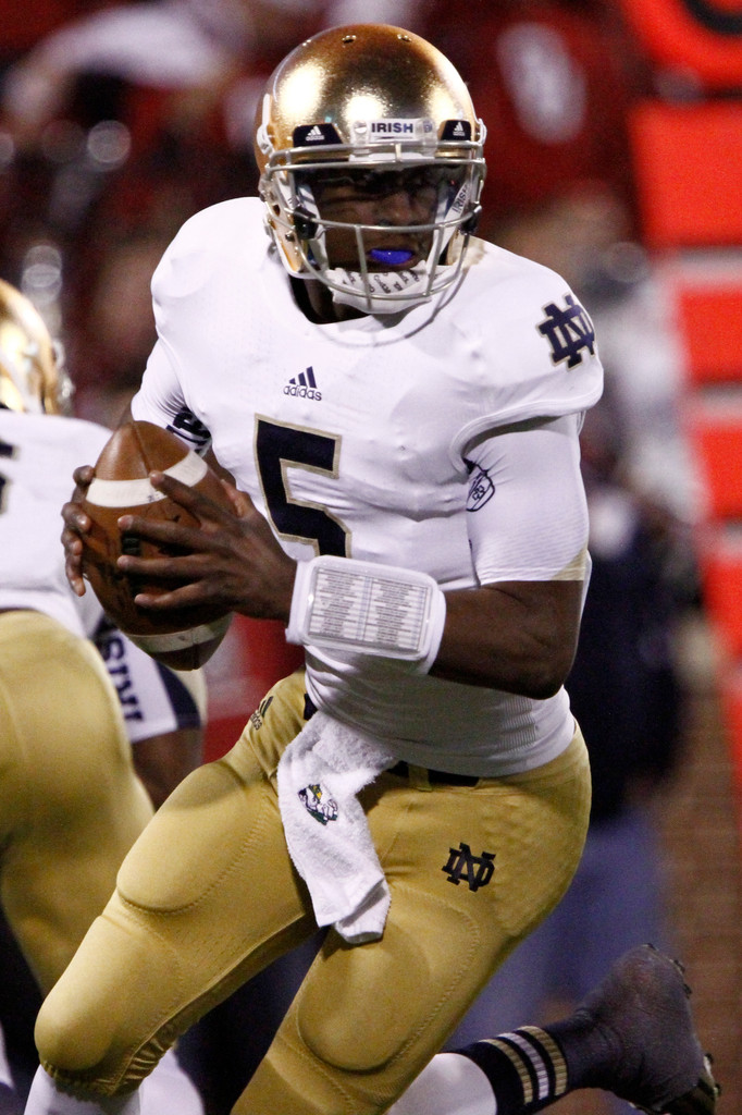 No. 5 Irish Defeat No. 8 Oklahoma, 30-13, to Stay Perfect (AP)