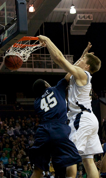 Men's basketball sophomore forward Jack Cooley