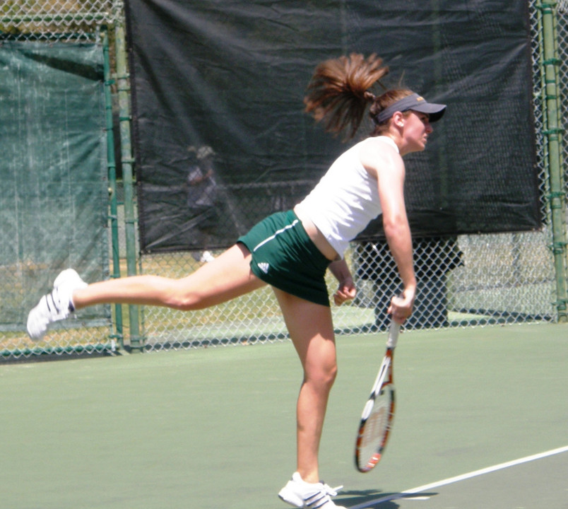 Freshman Shannon Mathews clinched the win for the Irish with a victory at No. 4 singles.