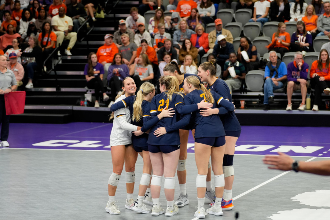 Notre Dame Fighting Irish - Official Athletics Website