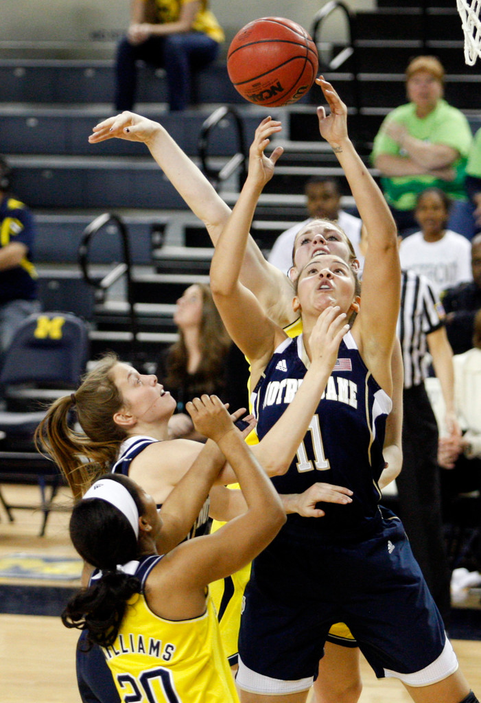 A Season In Photos: 2013-14 Notre Dame Women's Basketball