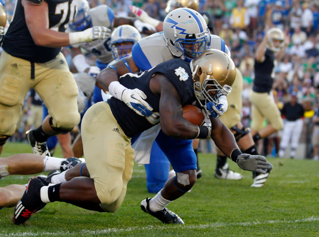 Irish Offense Erupts in Record-Setting 59-33 Triumph Over Air Force (AP)