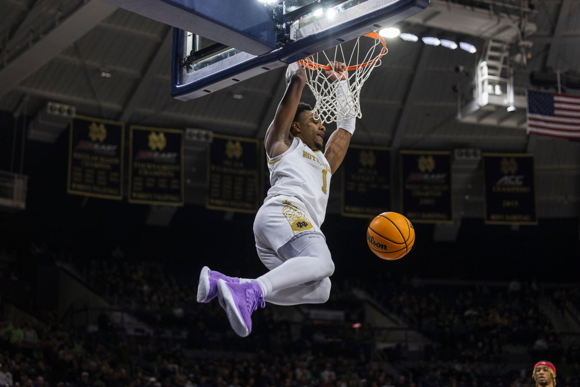 Irish Dominant in 76-62 Win over Louisville Irish Dominant in 76-62 Win over Louisville