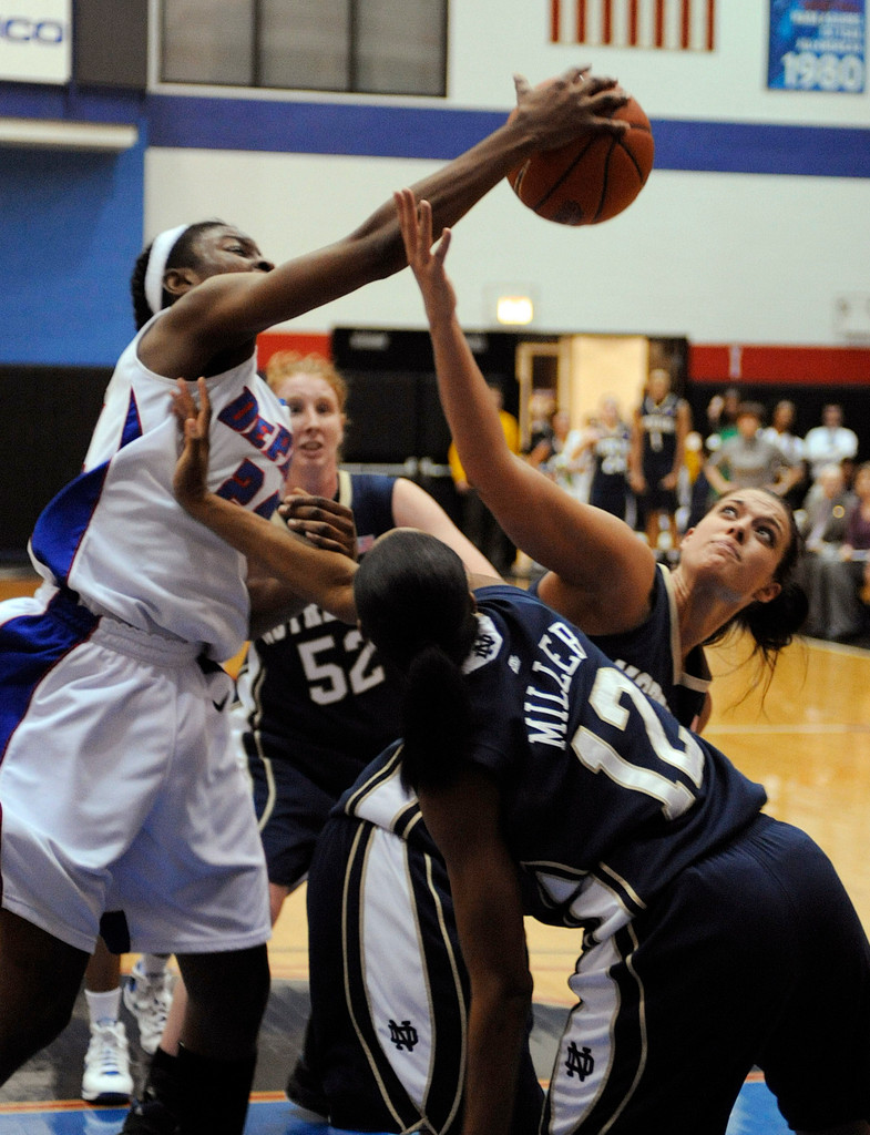 #12/4 Irish Burn Blue Demons, 86-62 (AP photos)