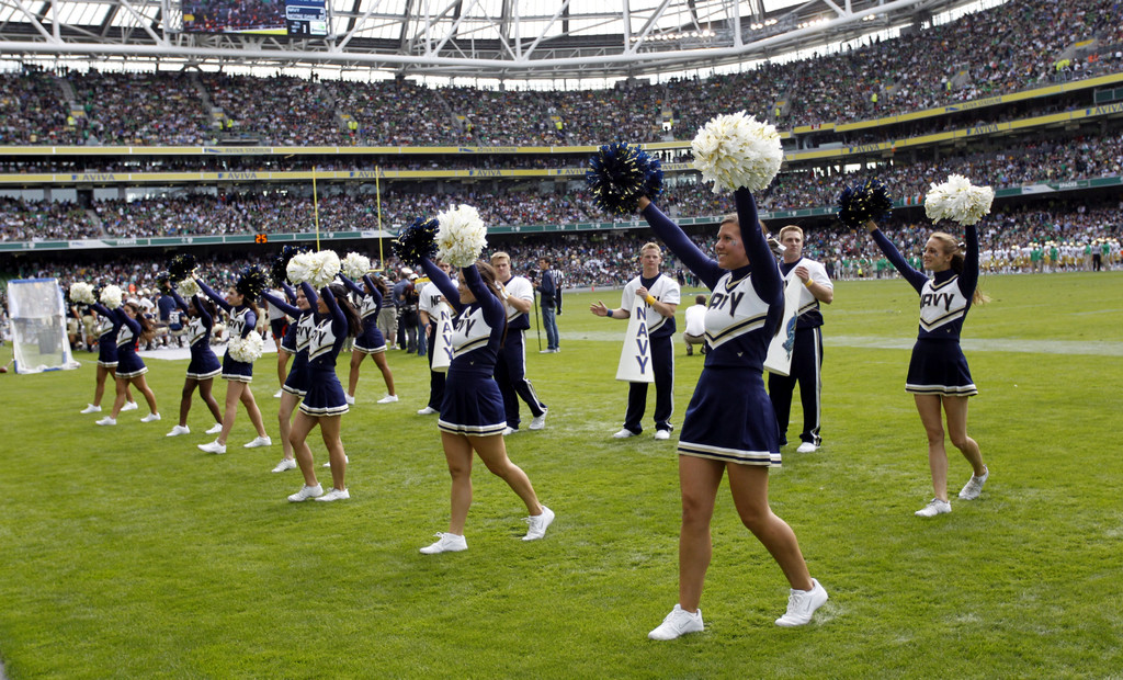 Notre Dame Pounds Navy 50-10 in Dublin (AP)