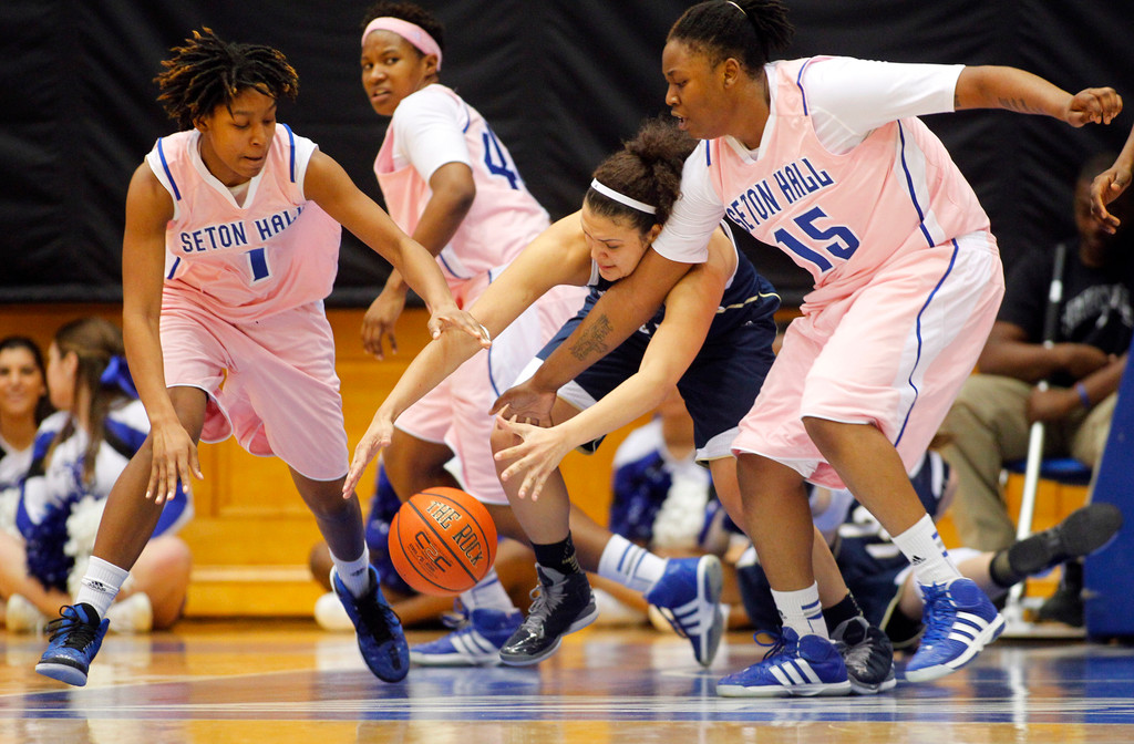No. 2 Irish Top Seton Hall, 69-50 (AP)