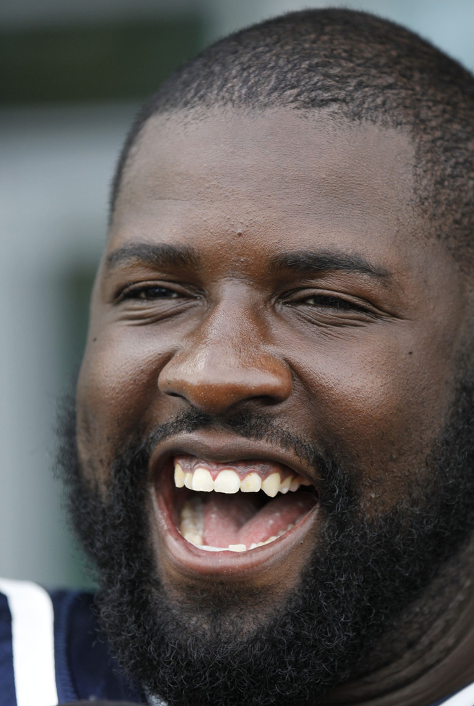 Notre Dame Pounds Navy 50-10 in Dublin (AP)