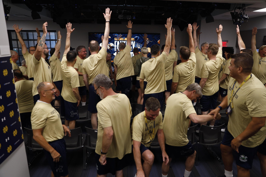 Notre Dame Fighting Irish - Official Athletics Website