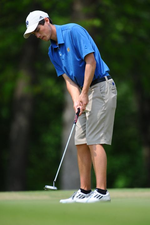 Senior Niall Platt moved up three spots into a tie for 44th place Friday after shooting a five-over 77.